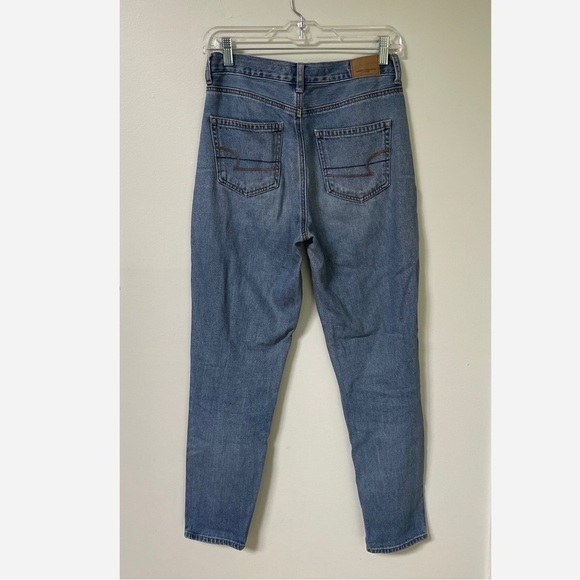 American Eagle Mom Jean 2 Regular High Rise Medium Blue Cotton Pockets 90s Inspo - Picture 5 of 7